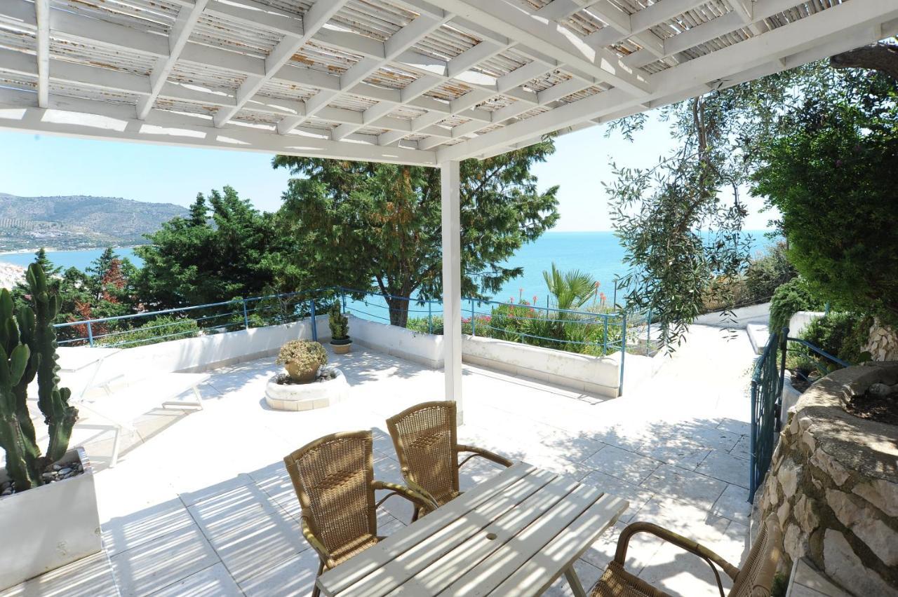 Case Vacanza Montesaraceno Mattinata Exteriör bild